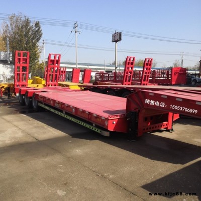 挖掘機(jī)托盤載重價(jià)格 物流挖掘機(jī)拖板車生產(chǎn)價(jià)格 挖掘機(jī)半掛車 爬梯挖掘機(jī)低平板運(yùn)輸半掛車