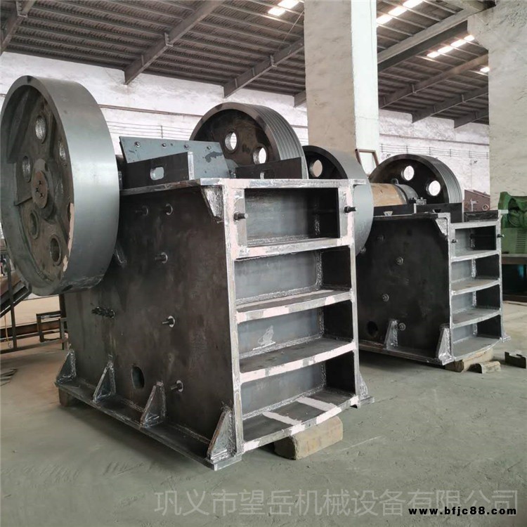 花崗巖鄂式破碎機 69型大理石破碎設備 望岳碎石機廠家
