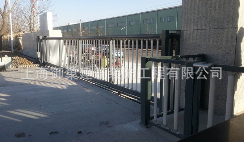 專業(yè)定制電動(dòng)遙控感應(yīng)平移門 酒店別墅鐵藝電動(dòng)平移門 防盜平移門示例圖7