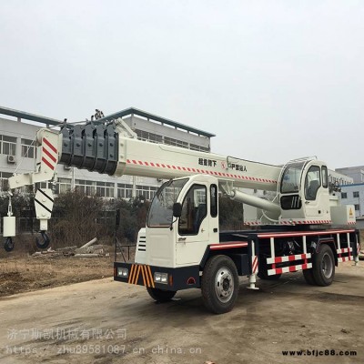 濟寧斯凱吊車廠家 12噸 16噸變形金剛吊車 自制16噸汽車起重機配置