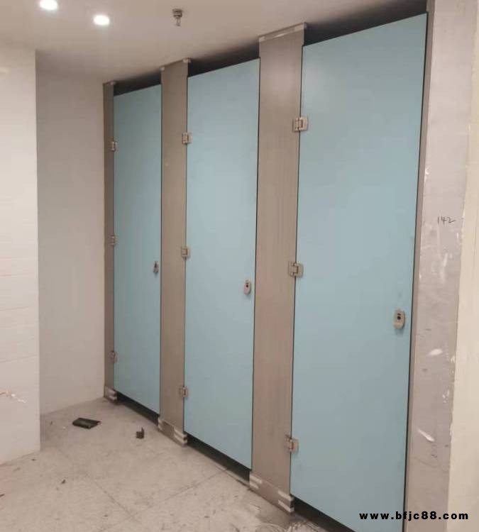 公共衛(wèi)生間隔斷，廁所隔斷，金屬蜂窩板隔斷，PVC板