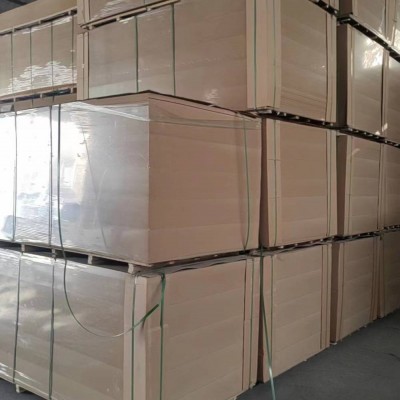 供應山東2.5mm中密度板 中密度板家具背板 E0E1E2密度板