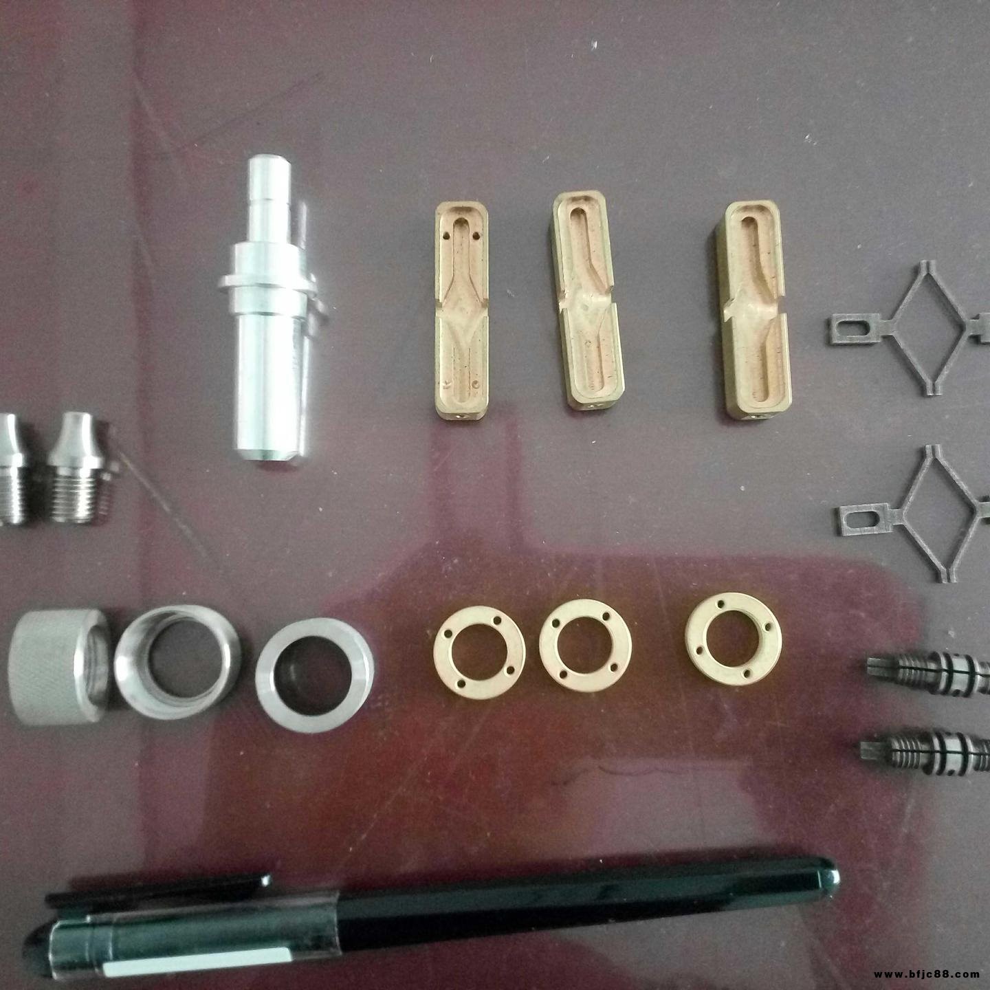 機械零部件加工，各種機械配件，樂器零件加工，空氣源熱泵機加件生產