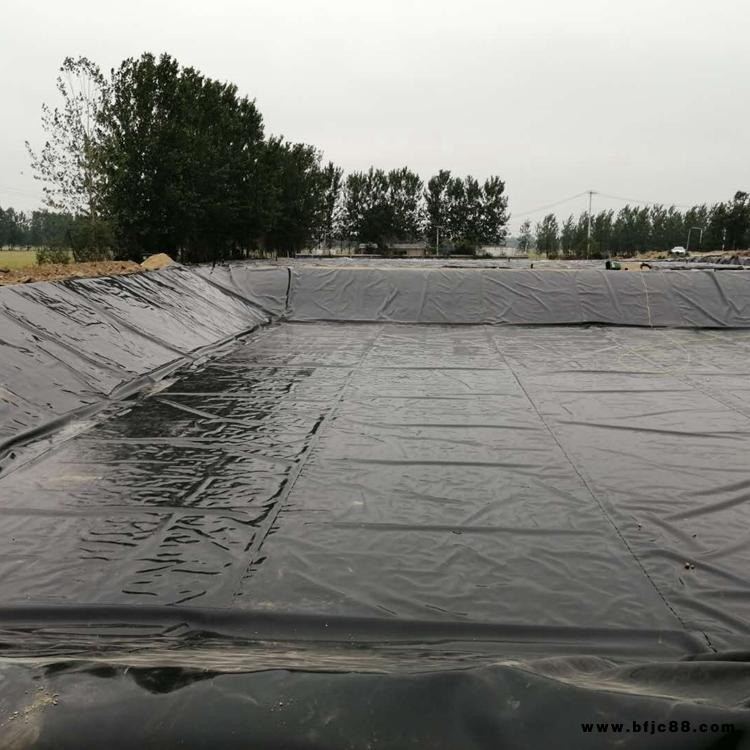 hdpe土工膜魚塘養殖蓄水池膜氧化塘沼氣池防滲膜垃圾填埋黑塑料膜