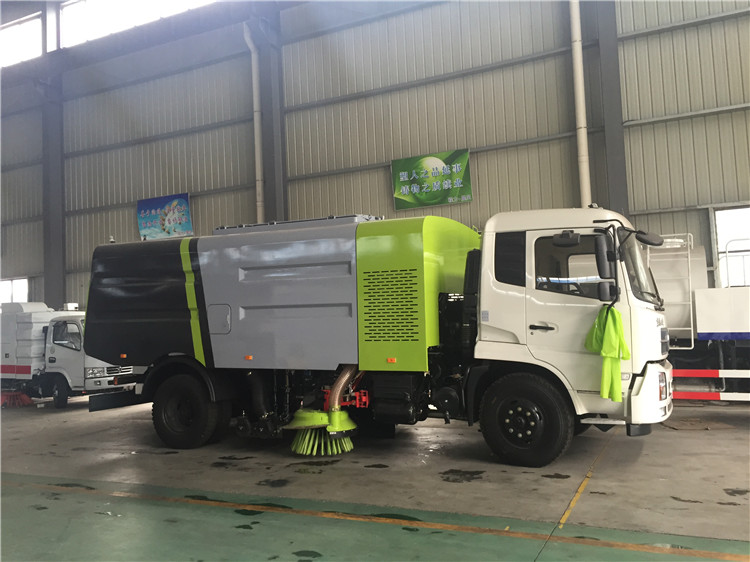 優質的智能型灑水清掃車 干濕兩用多功能清掃車今日行情