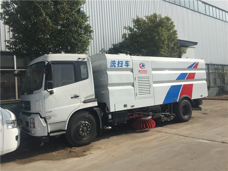 優質的智能型灑水清掃車 干濕兩用多功能清掃車今日行情