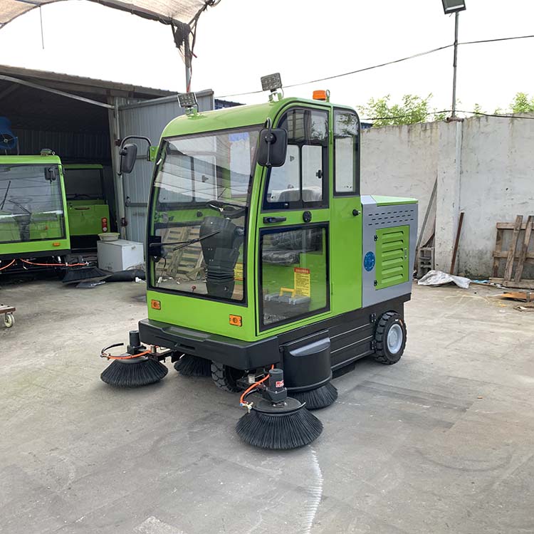 景區(qū)小型電瓶式清掃車 駕駛式小型電動(dòng)掃路車 盛達(dá) 可以實(shí)地試車