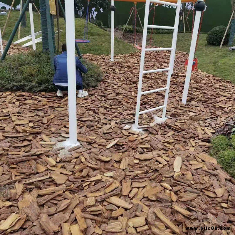 上海造景綠化松樹(shù)皮 寵物墊材松樹(shù)皮 無(wú)蟲(chóng)卵 一匡批發(fā)價(jià)格