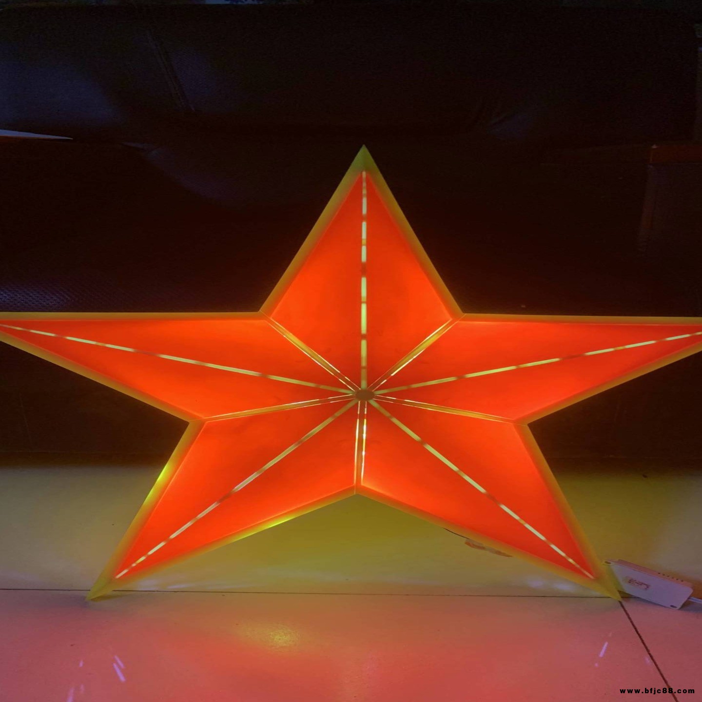 星如LED五角星場(chǎng)景布置氣氛渲染環(huán)境亮化立體發(fā)光五角星