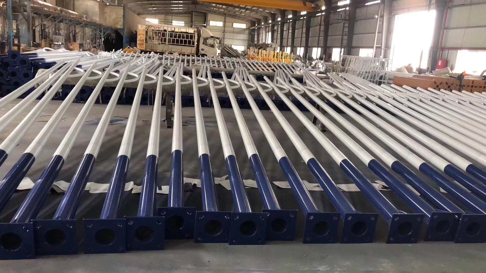 廣西柳州柳南 籃球架出售籃球架廠家 學(xué)校籃球架固定籃球架  單柱籃球架